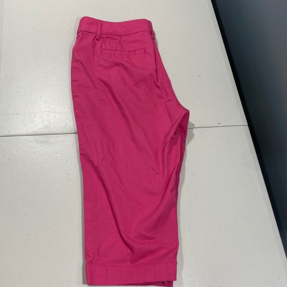 - St. John’s bay Capri size 8 petite pink chino. 16” inseam - Picture 1 of 5